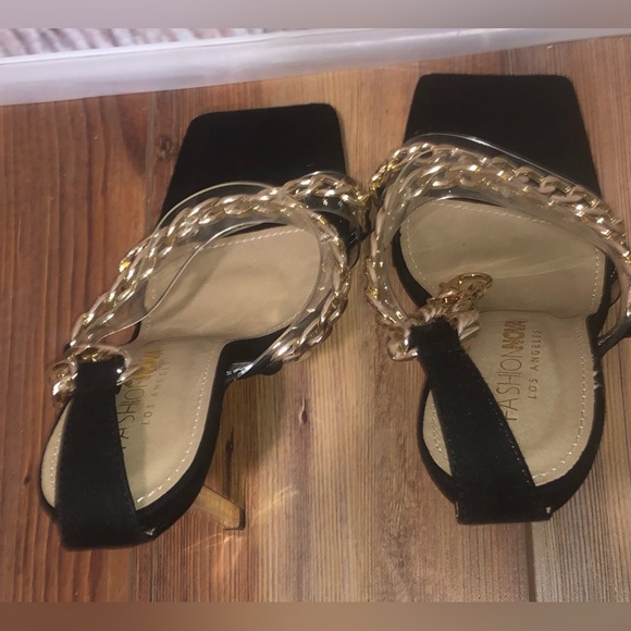 FASHION NOVA Los Ángeles Date Night Heels Size 6.5 Women’s Gold Chain. - Picture 8 of 10